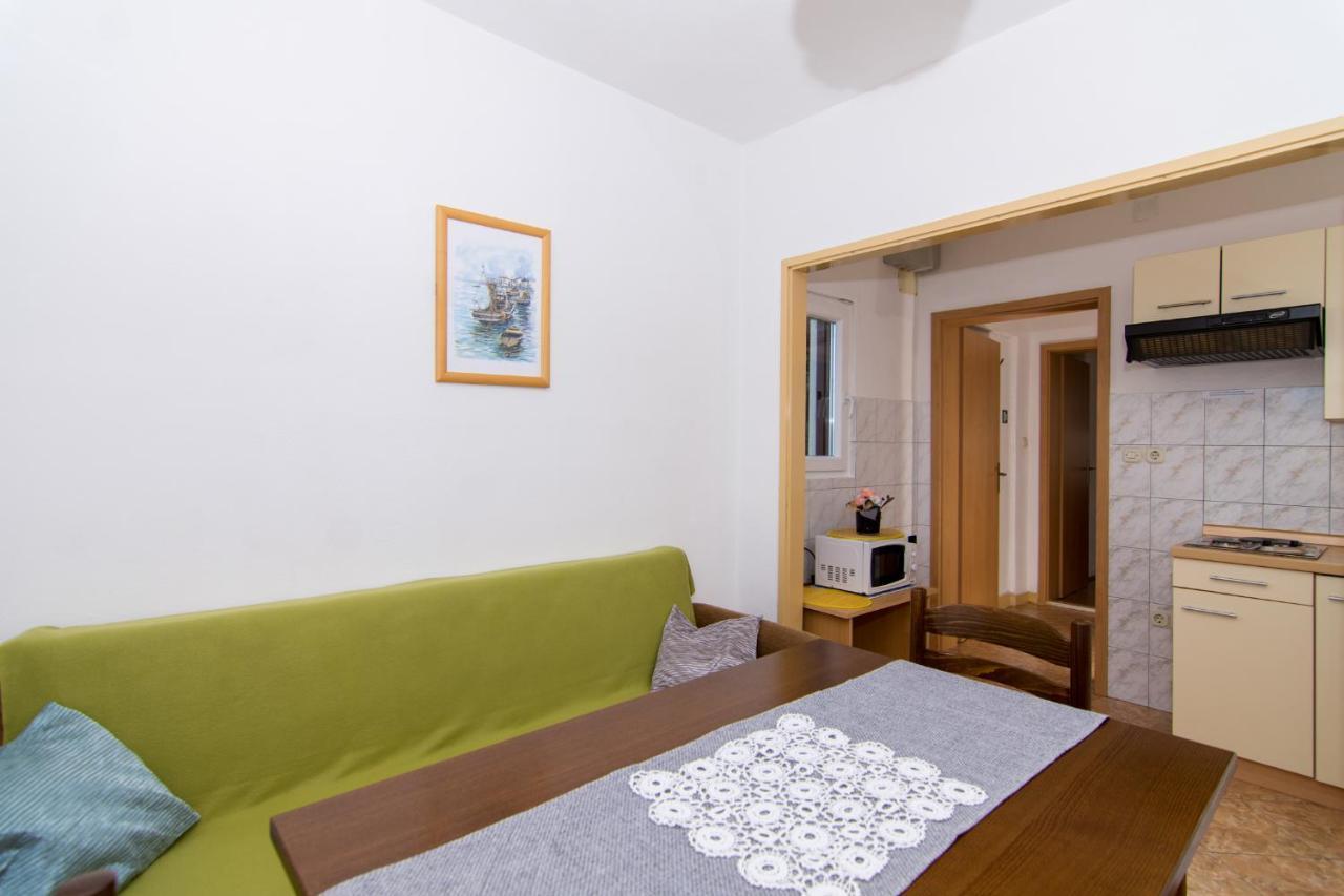 Holidays Apartments Slanada With Terrace And Sea View, Near The Beach & Town Trogir, Free Parking, Quiet Place On Peninsula Ciovo Exterior foto